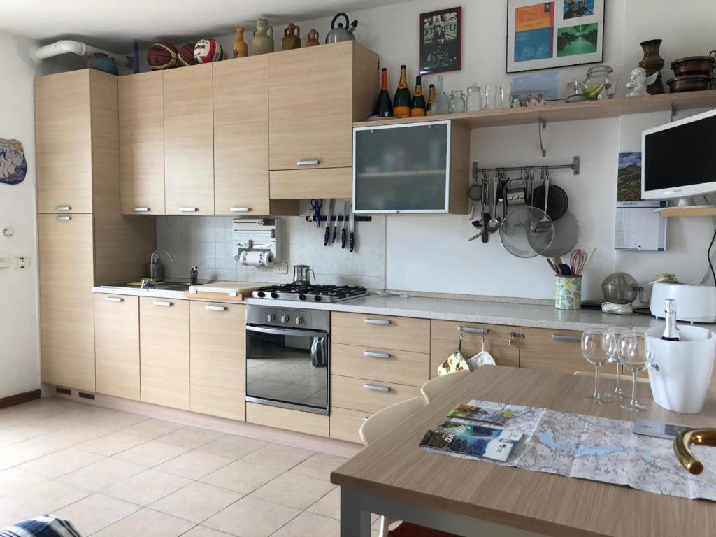 Villa Mirella: Casa Vista Lago Con Piscina Riva di Solto Exteriér fotografie